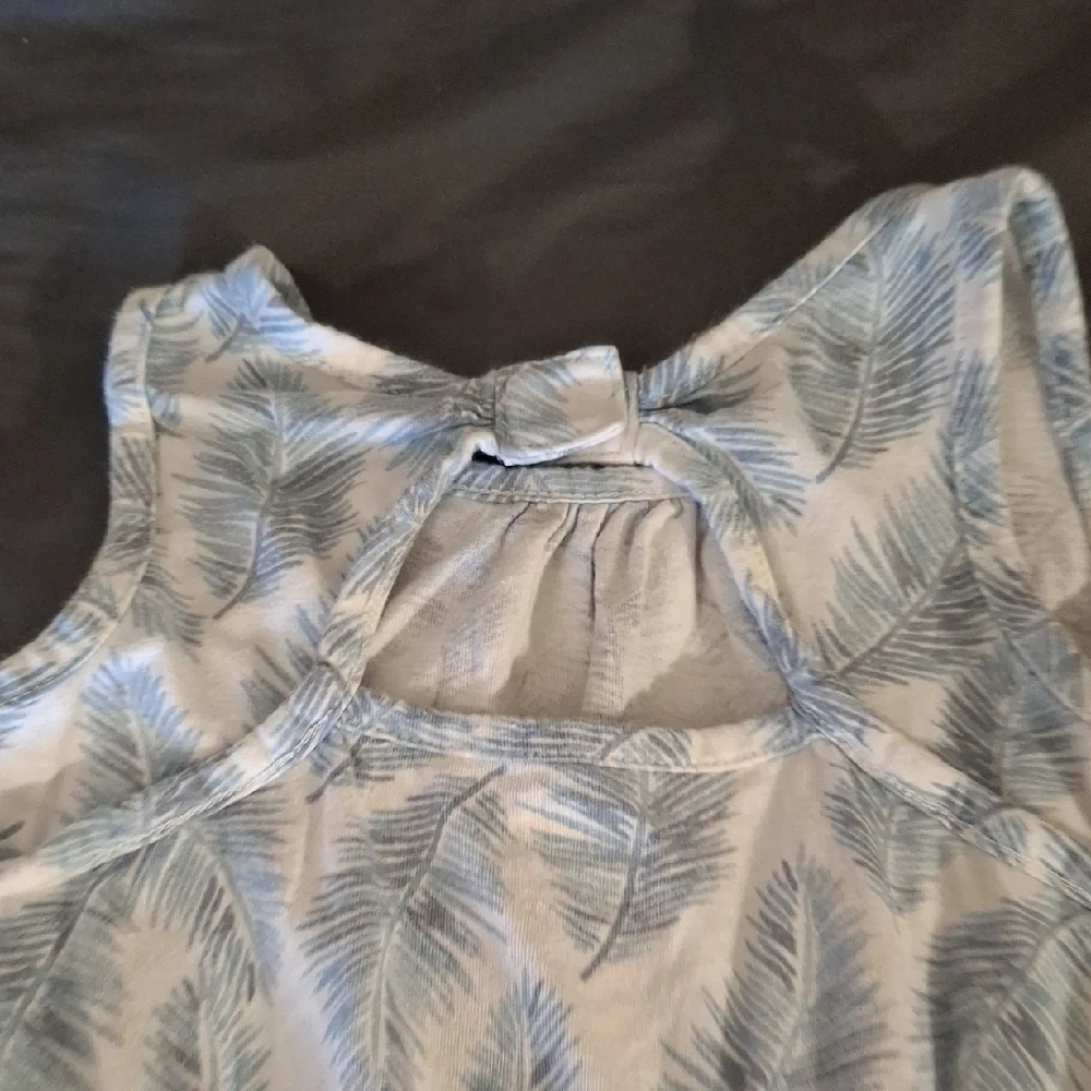Old Navy White With Light Blue Leaf-Print Sleeveless Romper